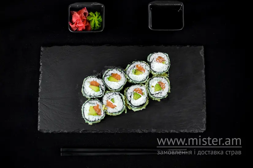 Теплий рол з лососем - "Sushi-Pizza by La Spezia (вул.Харківська, 5/1)" в Сумах фото