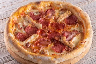 Піца "М`ясна" Chicken Hut undefined фото