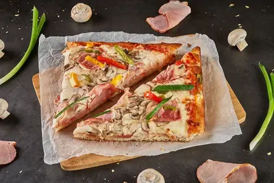 Грибна з беконом піца сита TREBA Pizza & Sushi undefined фото