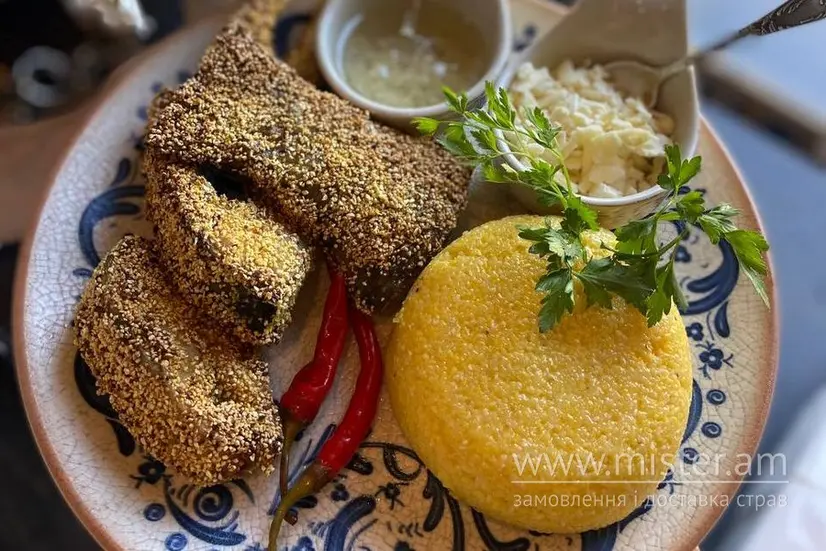 Золотисті  шматочки коропа - "Ресторація "Гопачок"" в Чернівцях фото 