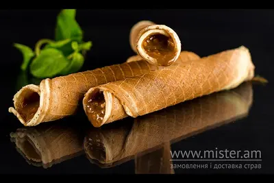 Вафельні трубочки зі згущеним молоком Sushi-Pizza by La Spezia (вул.Харківська, 5/1) undefined фото
