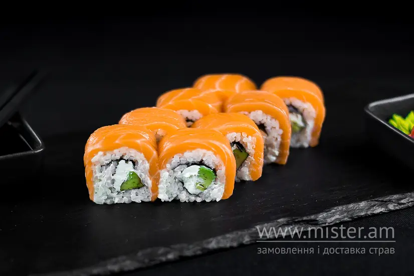 Рол "Філадельфія" з лососем Преміум - "Sushi-Pizza by La Spezia (вул.Харківська, 5/1)" в Сумах фото