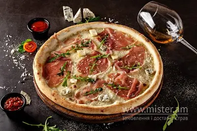 Піца "З прошуто" 32 см Treba Pizza undefined фото