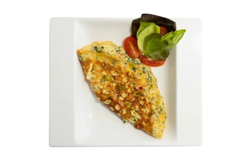 Omelette con Tomate y Espinaca - "GREENFIT comida saludable" en Bávaro foto