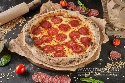 Піца житня "Салямі" 30 см Treba Pizza undefined фото