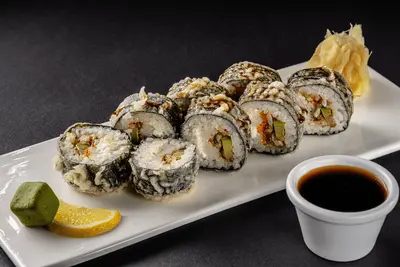 Рол від Шефа. Смажений рол темпура з вугрем і крабом TREBA Pizza & Sushi undefined фото