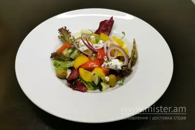 Салат "Грецький" з мусом із вершкового сиру і маслин VIN&GRET undefined фото