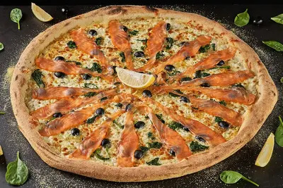 З лососем піца дужа TREBA Pizza & Sushi undefined фото