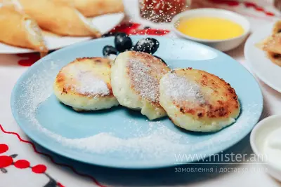Сирники класичні з родзинками Варенична undefined фото