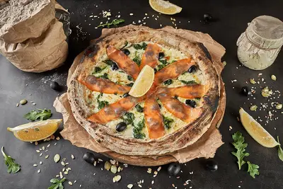 З лососем піца житня TREBA Pizza & Sushi undefined фото