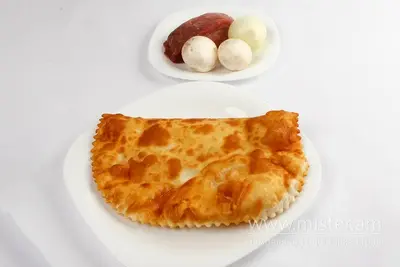 Чебурек з м`ясом, грибами та сиром твердим Чебуречна плюс Піца undefined фото