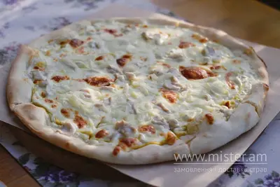 Піца з індичкою та маринованою цибулею Peperoni undefined фото