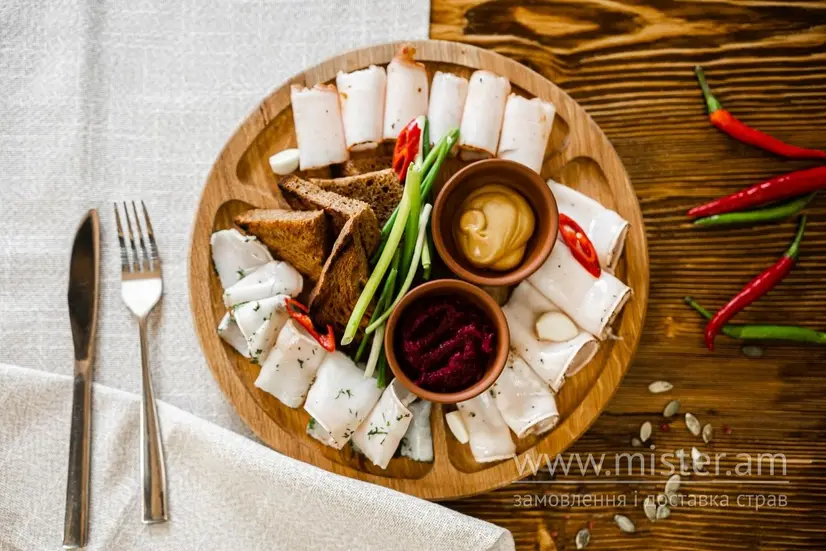 Кумова закуска - "Буковинські наливанки" в Чернівцях фото