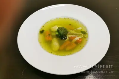 Суп з курячими кнелями і тальятеле VIN&GRET undefined фото