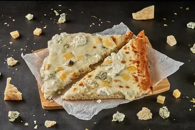 Сита піца "4 сира" Treba Pizza undefined фото