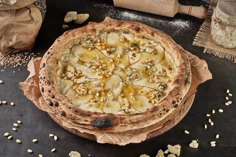 🌱З грушею та горгонзолою піца житня - "TREBA Pizza & Sushi" в Івано-Франківську фото 