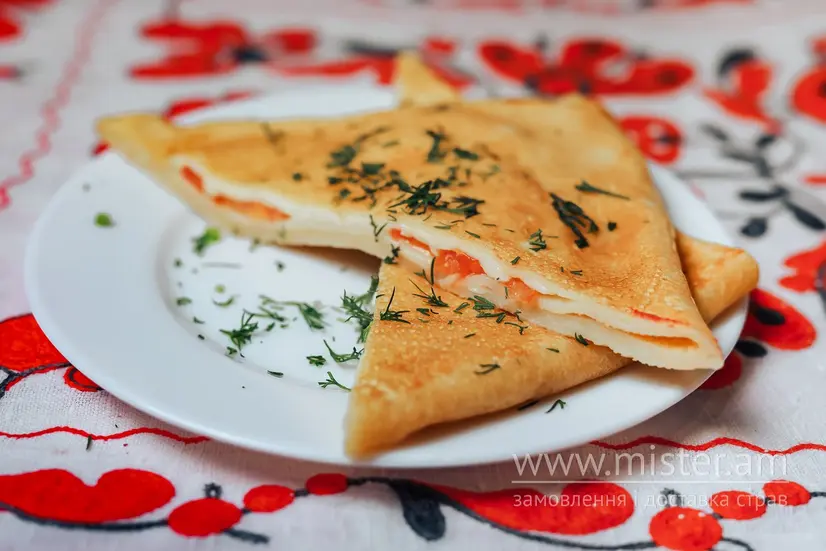 Млинці з шинкою, сиром та помідорами - "Варенична" в Черкасах фото 
