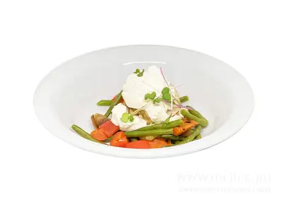Салат з печеною куркою та овочами гриль Курінь Ресторація undefined фото