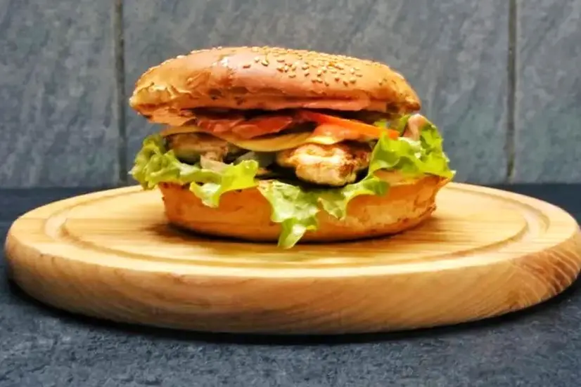 Бургер Трамп chiken - "MANGAL" в Житомирі фото 