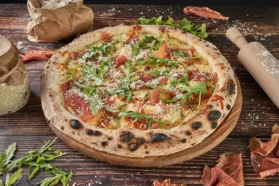 З прошуто піца на заквасці TREBA Pizza & Sushi undefined фото