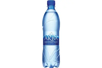 Мінеральна вода "Аква мінерале" газована Family undefined фото