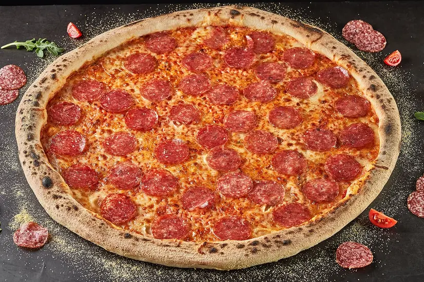 Салямі піца дужа - "TREBA Pizza & Sushi" в Івано-Франківську фото