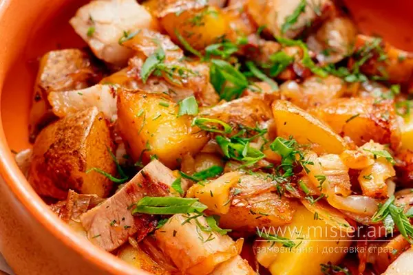 "Пательня" з грибами - "Околиця" в Луцьку фото