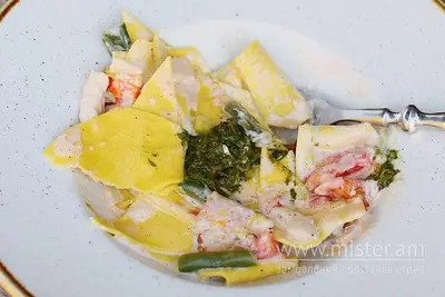 Курячий бульйон + мальтальяті з куркою, беконом та соусом песто Pasta Basta undefined фото