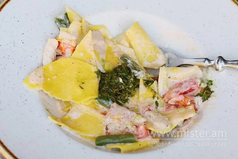 Курячий бульйон + мальтальяті з куркою, беконом та соусом песто - "Pasta Basta" в Чернігові фото