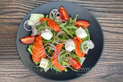 Салат з лососем Sushi-Pizza by La Spezia (вул.Харківська, 5/1) undefined фото