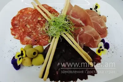 Тарілка м’ясних делікатесів Мальва undefined фото