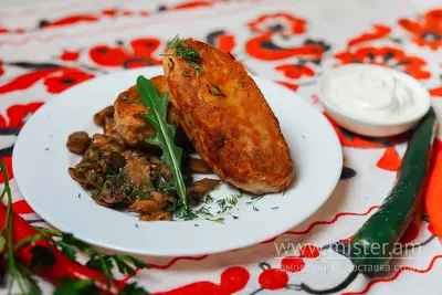 Гречаники з м`ясом та грибами Варенична undefined фото