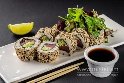 Рол "Каліфорнія максі" з тунцем в кунжуті (8 шм.) Treba Pizza undefined фото