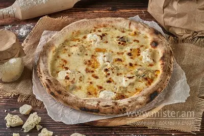 Піца на заквасці "Формаджо" 30 см Treba Pizza undefined фото