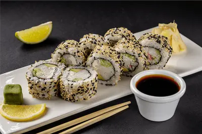 Філадельфія зі сніжним крабом в кунжуті (8 шматочків) TREBA Pizza & Sushi undefined фото