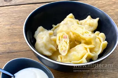 Варенички з картоплею та беконом Здибанка undefined фото