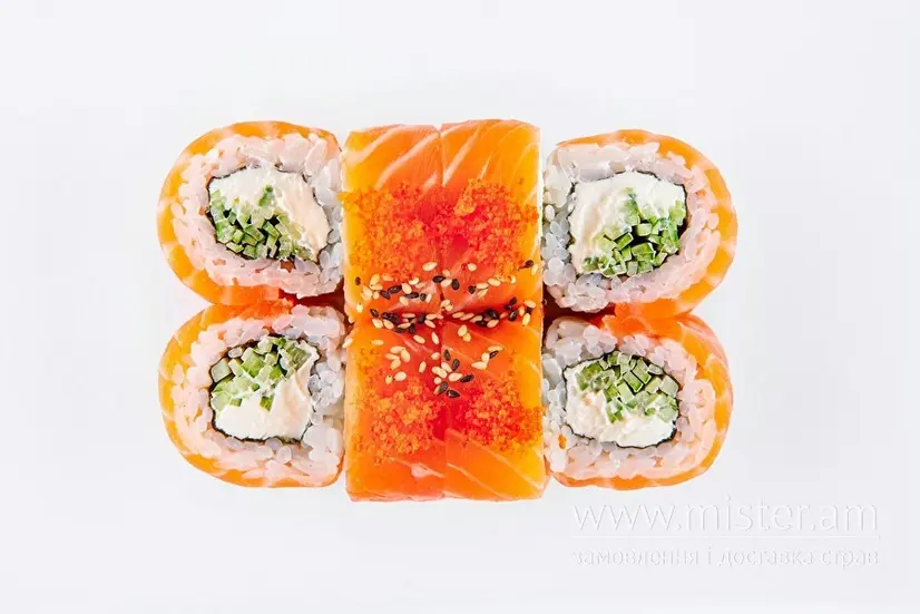 Рол "Філадельфія" з лососем і огірком - "Rock it pizza&sushi" в Полтаві фото