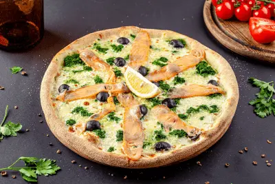 Піца з лососем TREBA Pizza & Sushi undefined фото