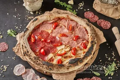 Піца житня "Три м`яса" 30 см Treba Pizza undefined фото