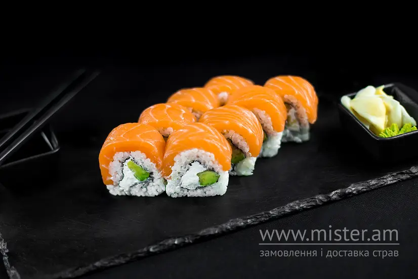 Рол "Філадельфія" з лососем і авокадо - "Sushi-Pizza by La Spezia (вул.Харківська, 5/1)" в Сумах фото