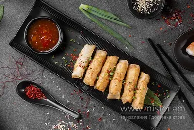 Неми з креветкою та м`ясом криля Yoki restaurant undefined фото