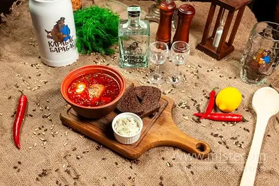 Борщик червоний Карабас Барабас на вул.Виниченка undefined фото