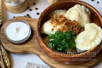 Вареники з копченою куркою і картоплею Варенична Балувана Галя undefined фото