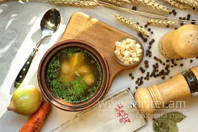 Курячий бульйон з кнельками Варенична Балувана Галя undefined фото